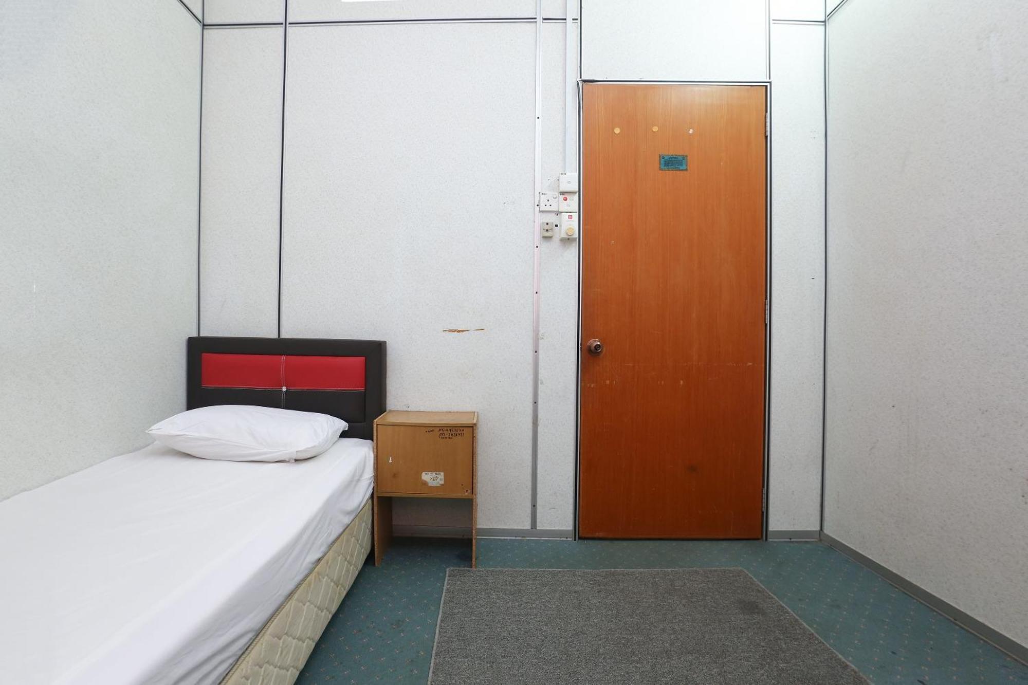 Oyo 89755 D&D Budget Inn Kota Bharu Exterior photo